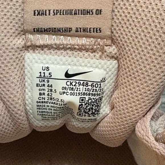 Nike Venture Runner Pink Oxford Running Shoes Ladies 11.5 - Picture 7 of 9